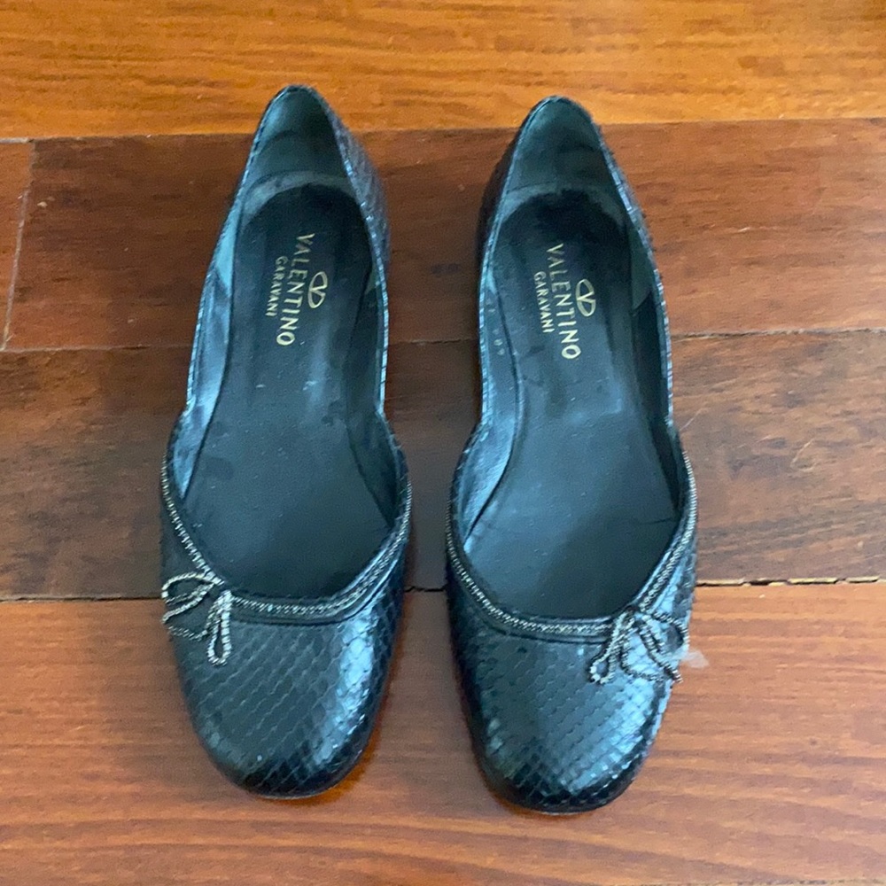 Valentino women black snake skin shoes flats 37